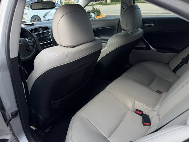 Used 2011 Lexus IS 250 RWD image 20