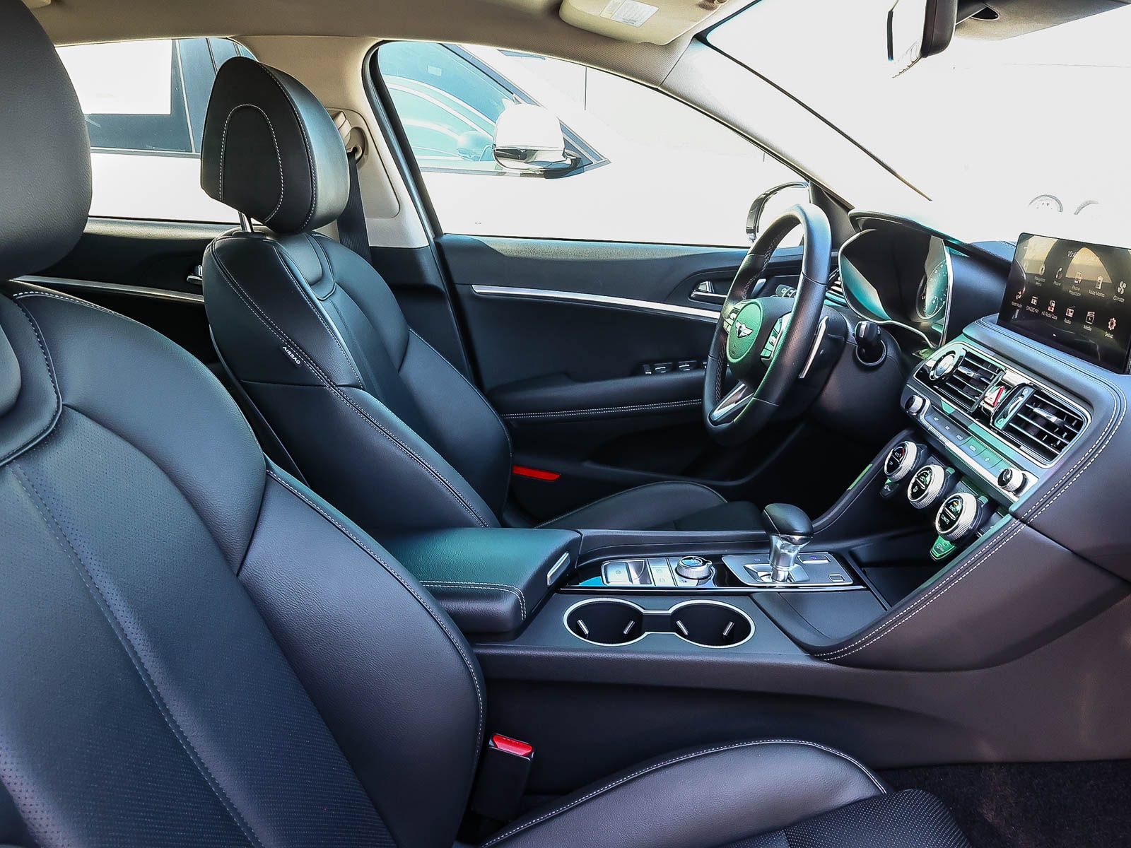 Used 2023 Genesis G70 2.0T AWD/4WD image 19