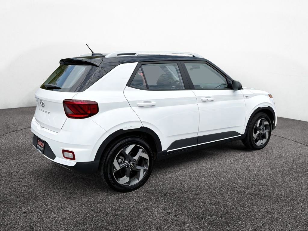 Certified 2026 Hyundai Venue SEL FWD image 8