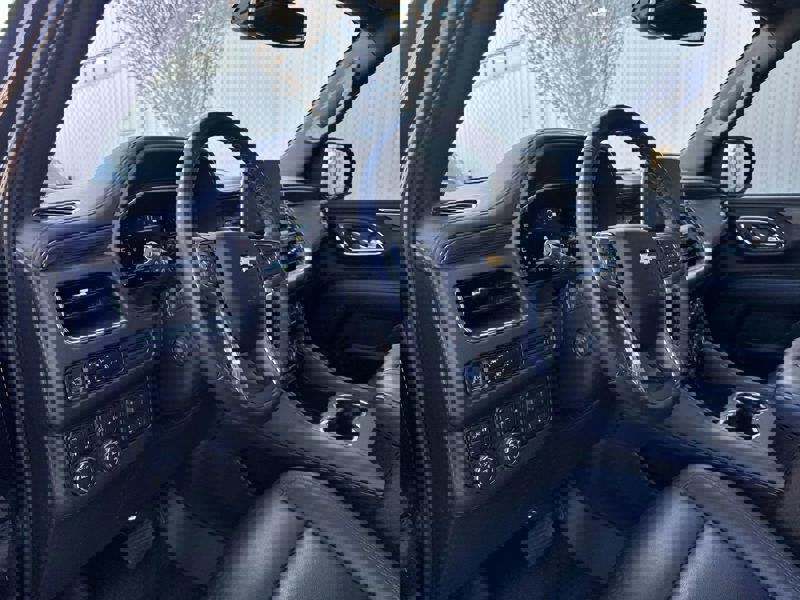 Used 2023 Chevrolet Suburban LT w/ LT Signature Package image 10