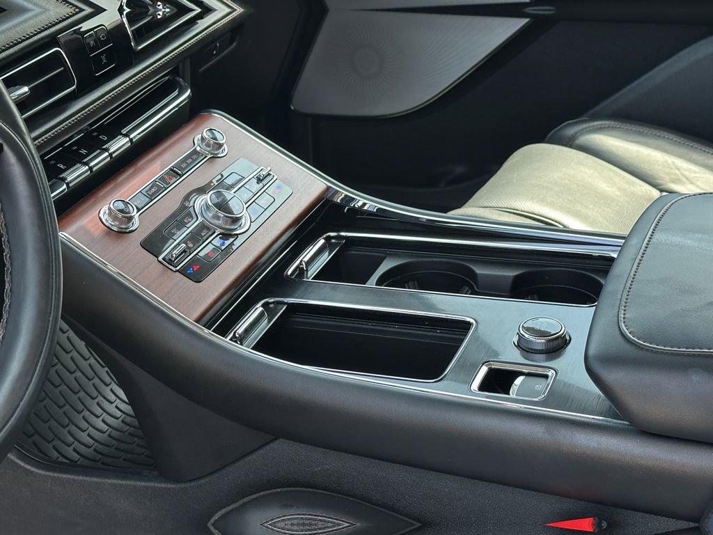 Used 2021 Lincoln Aviator Reserve w/ Equipment Group 201A AWD/4WD image 18