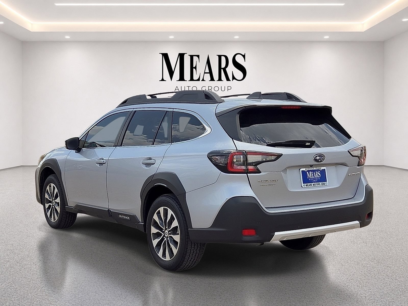 Used 2023 Subaru Outback Limited AWD/4WD image 3