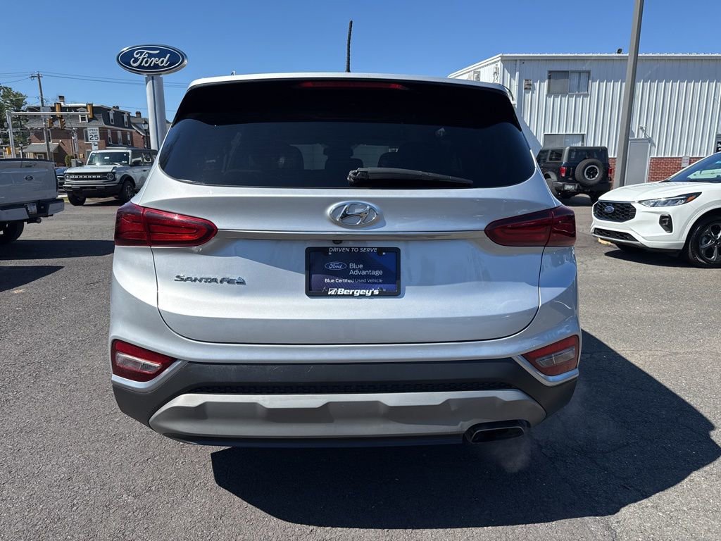 Used 2020 Hyundai Santa Fe SE image 5