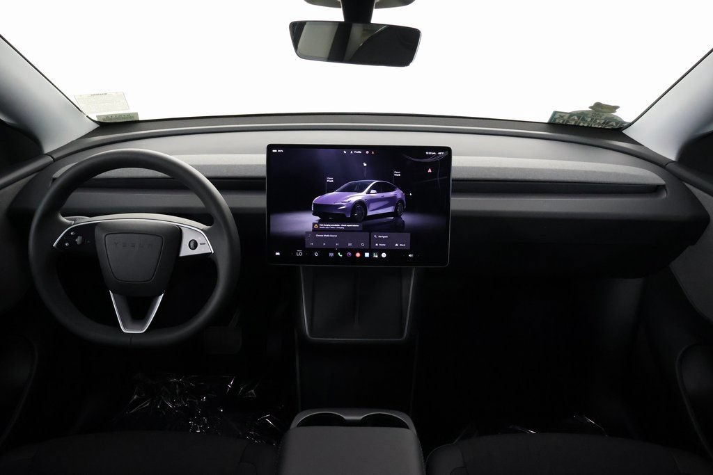 Used 2026 Tesla Model Y 2WD image 8