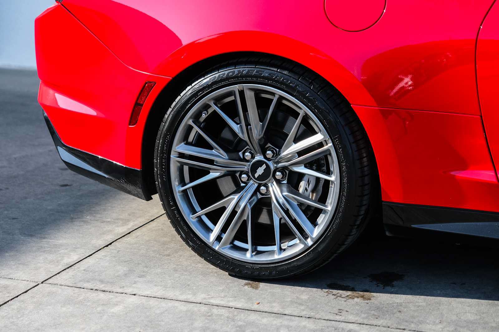 Used 2019 Chevrolet Camaro ZL1 RWD image 11
