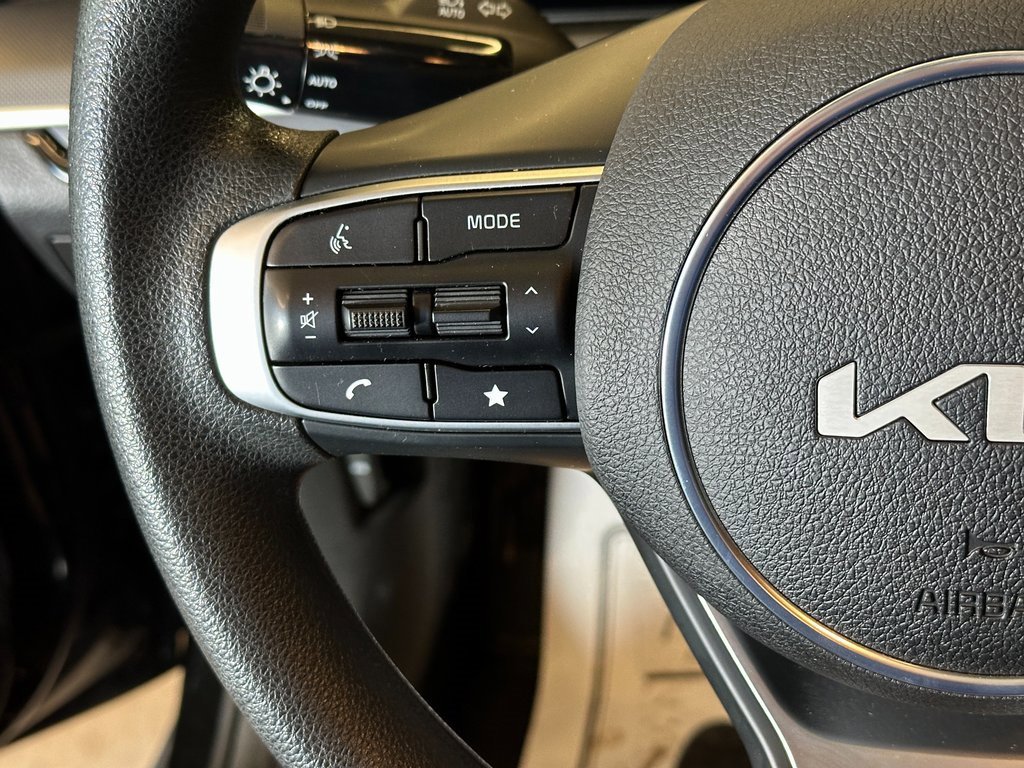 Used 2025 Kia K5 LXS image 10