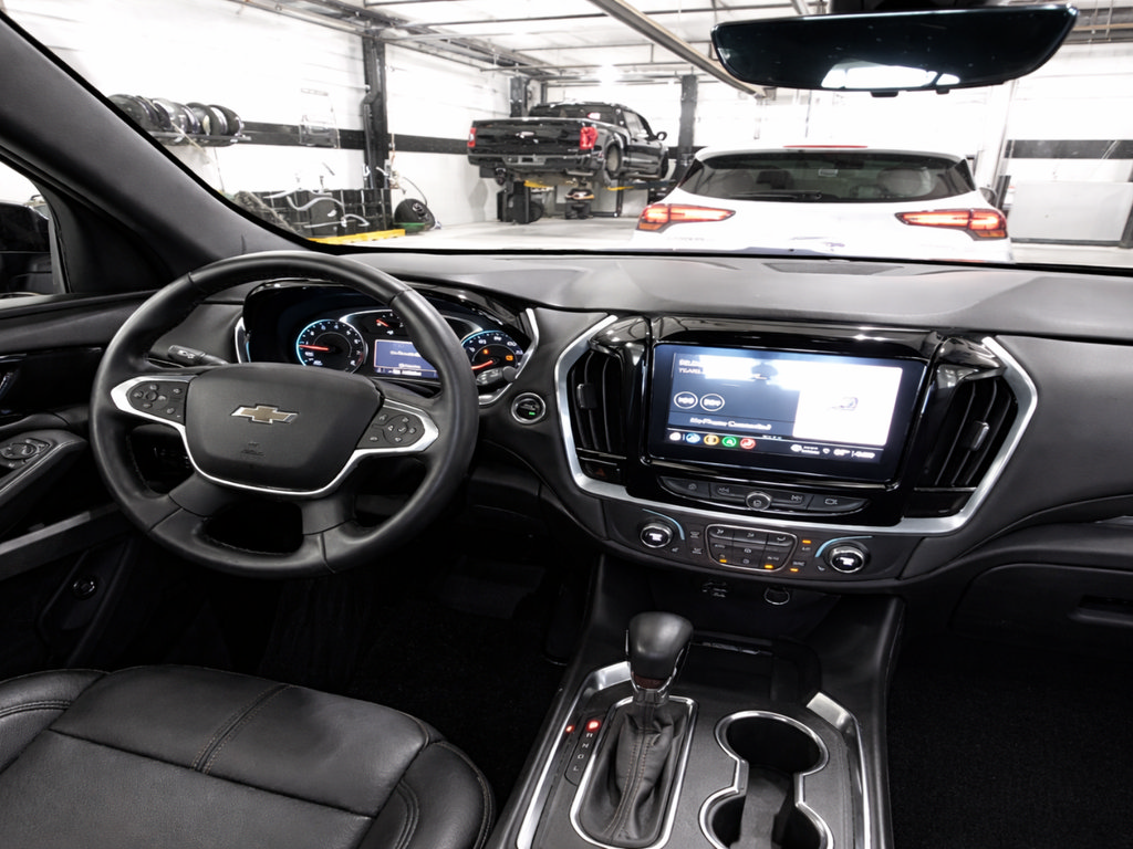 Used 2023 Chevrolet Traverse RS AWD/4WD image 15