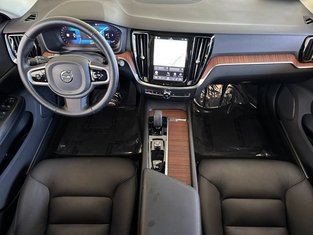 Certified 2025 Volvo V60 B5 Cross Country Plus AWD/4WD image 12