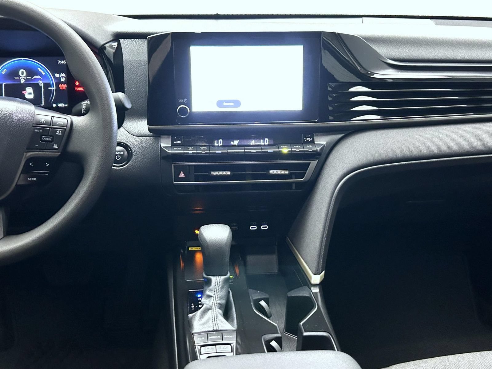 Used 2026 Toyota Camry LE FWD image 13