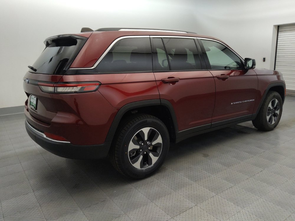 Used 2023 Jeep Grand Cherokee 4WD 4xe w/ Luxury Tech Group II image 9