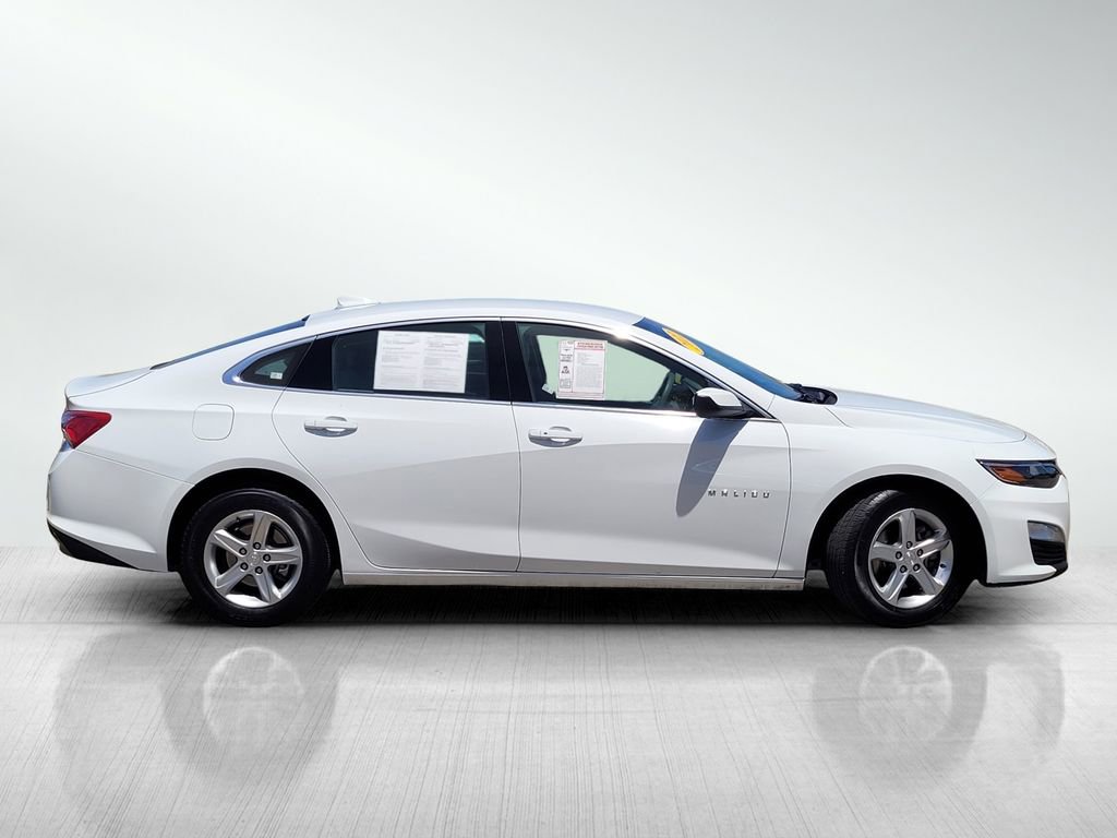 Used 2022 Chevrolet Malibu LT image 4