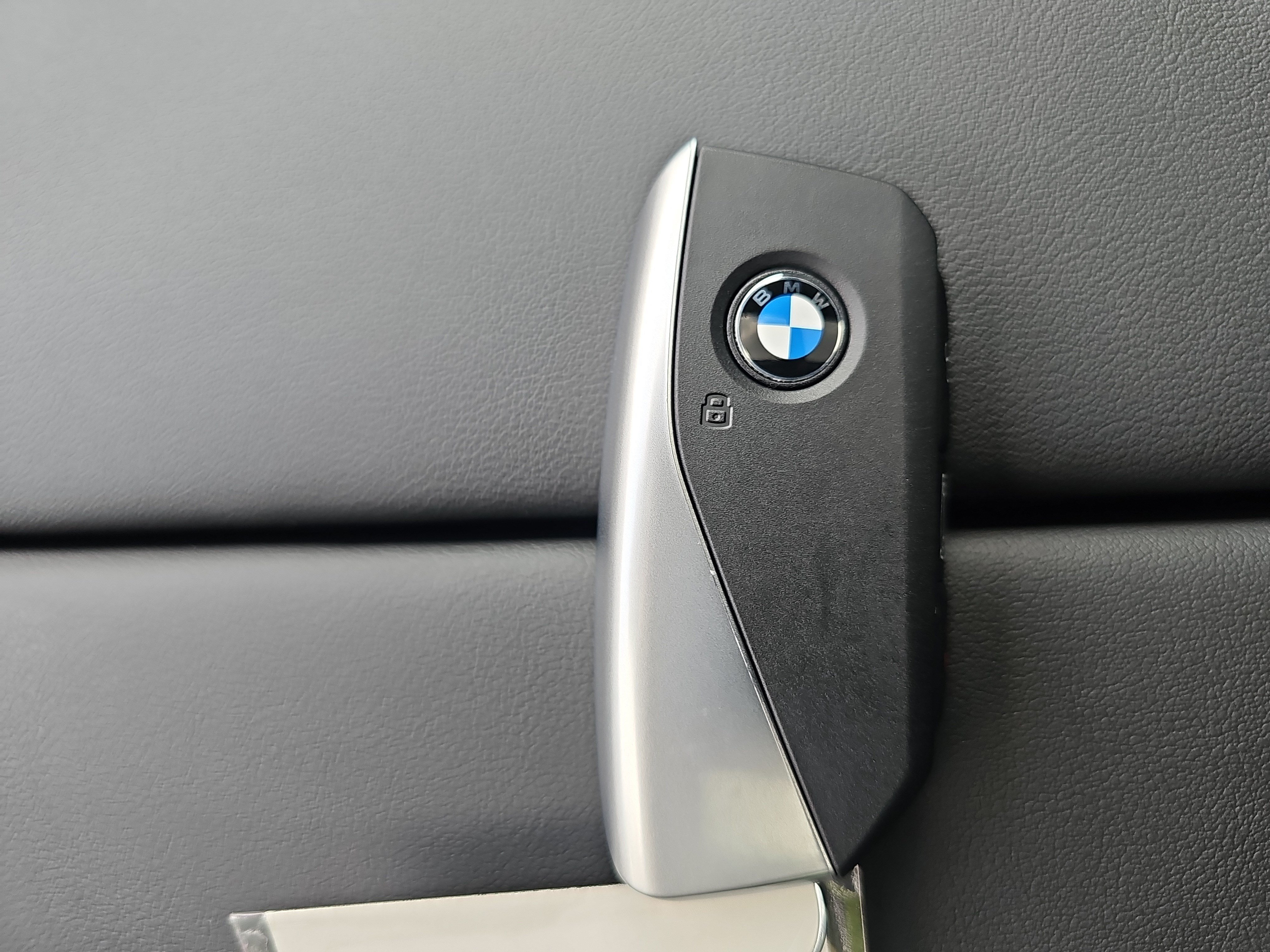 New 2026 BMW X5 xDrive50e w/ Executive Package AWD/4WD image 36