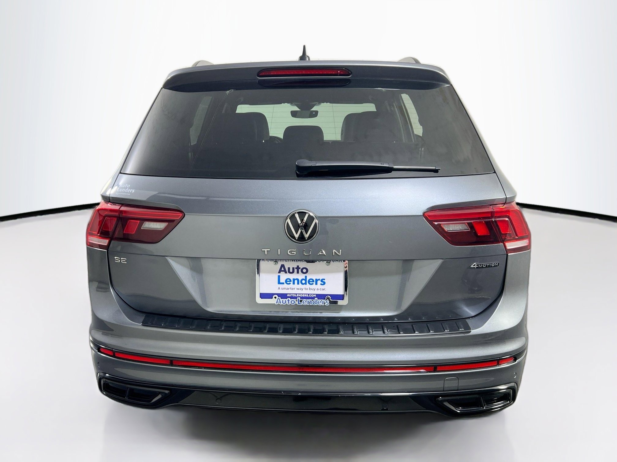 Used 2022 Volkswagen Tiguan SE R-Line image 6