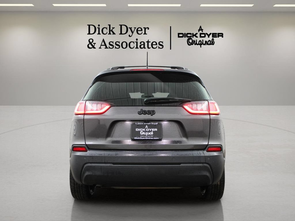 Used 2020 Jeep Cherokee Latitude Plus FWD image 10