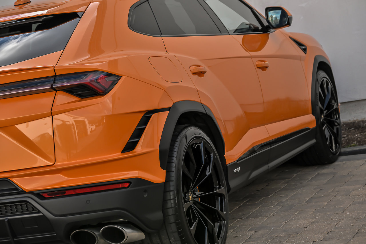 Used 2024 Lamborghini Urus S image 8
