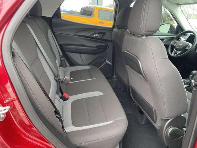 Used 2025 Chevrolet TrailBlazer LT w/ LT Cold Weather Package image 14