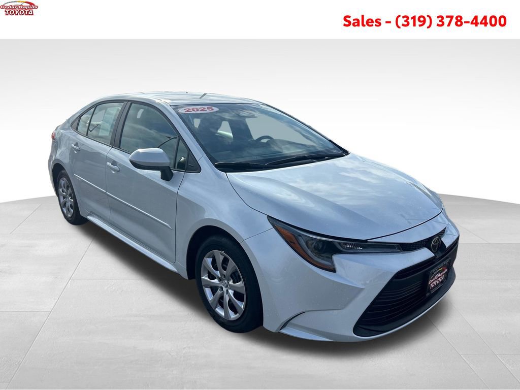 Certified 2025 Toyota Corolla LE image 9