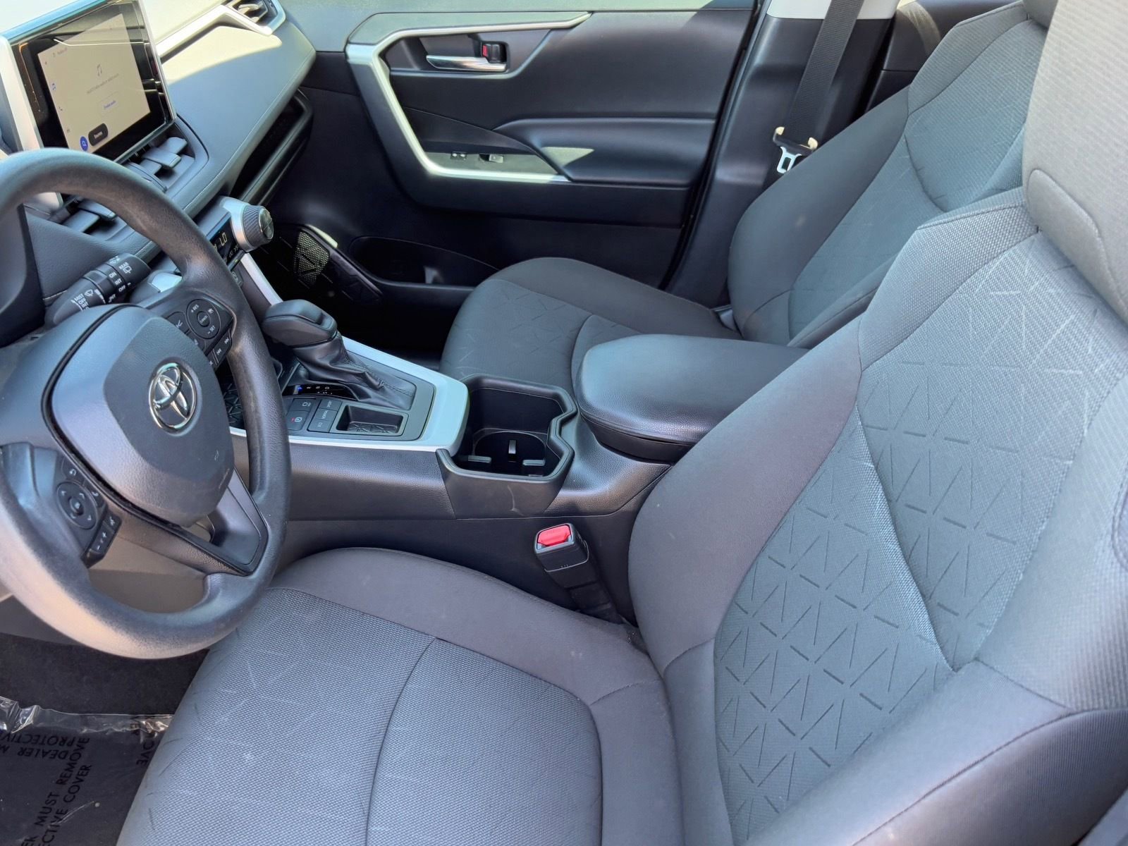 Used 2024 Toyota RAV4 XLE image 17