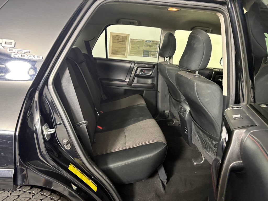 Used 2018 Toyota 4Runner TRD Off-Road w/ TRD Performance Package AWD/4WD image 31