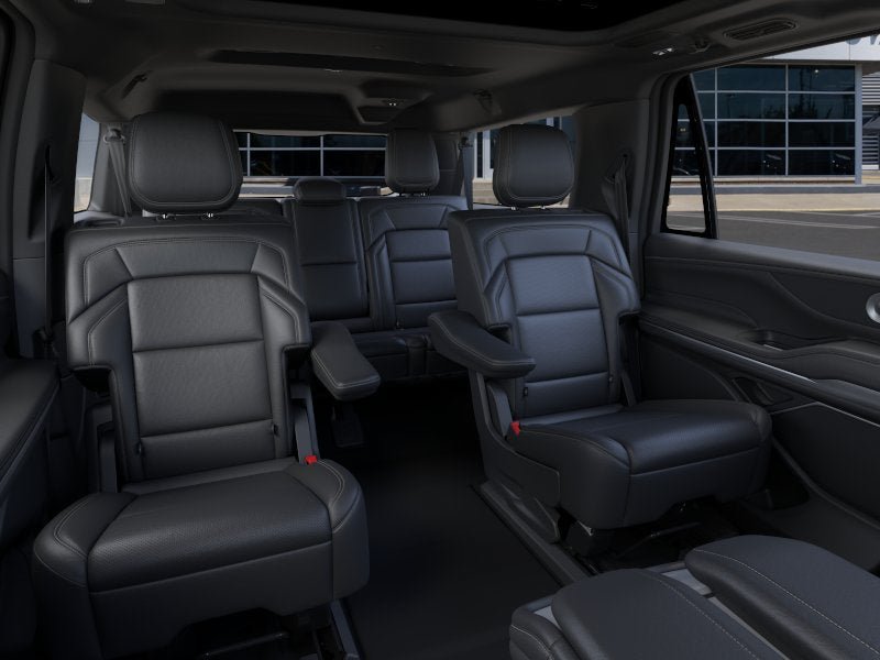 New 2026 Lincoln Navigator L Reserve w/ Jet Appearance Package AWD/4WD image 11