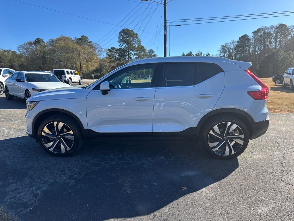 Certified 2025 Volvo XC40 B5 Ultra w/ Protection Package video 2