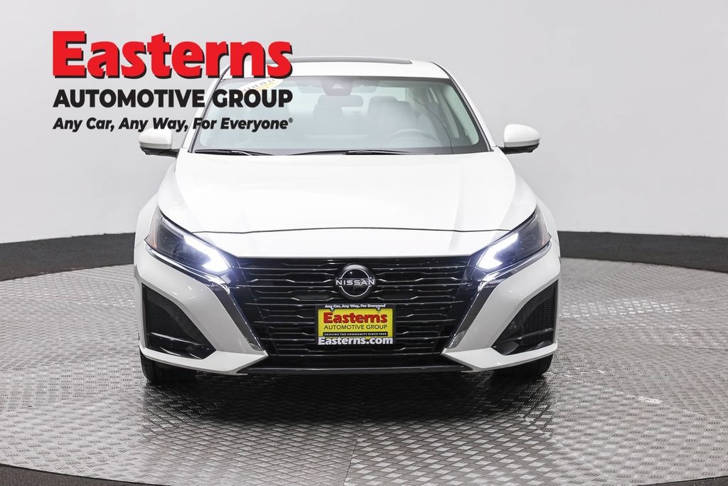Used 2023 Nissan Altima 2.5 SL AWD/4WD image 4