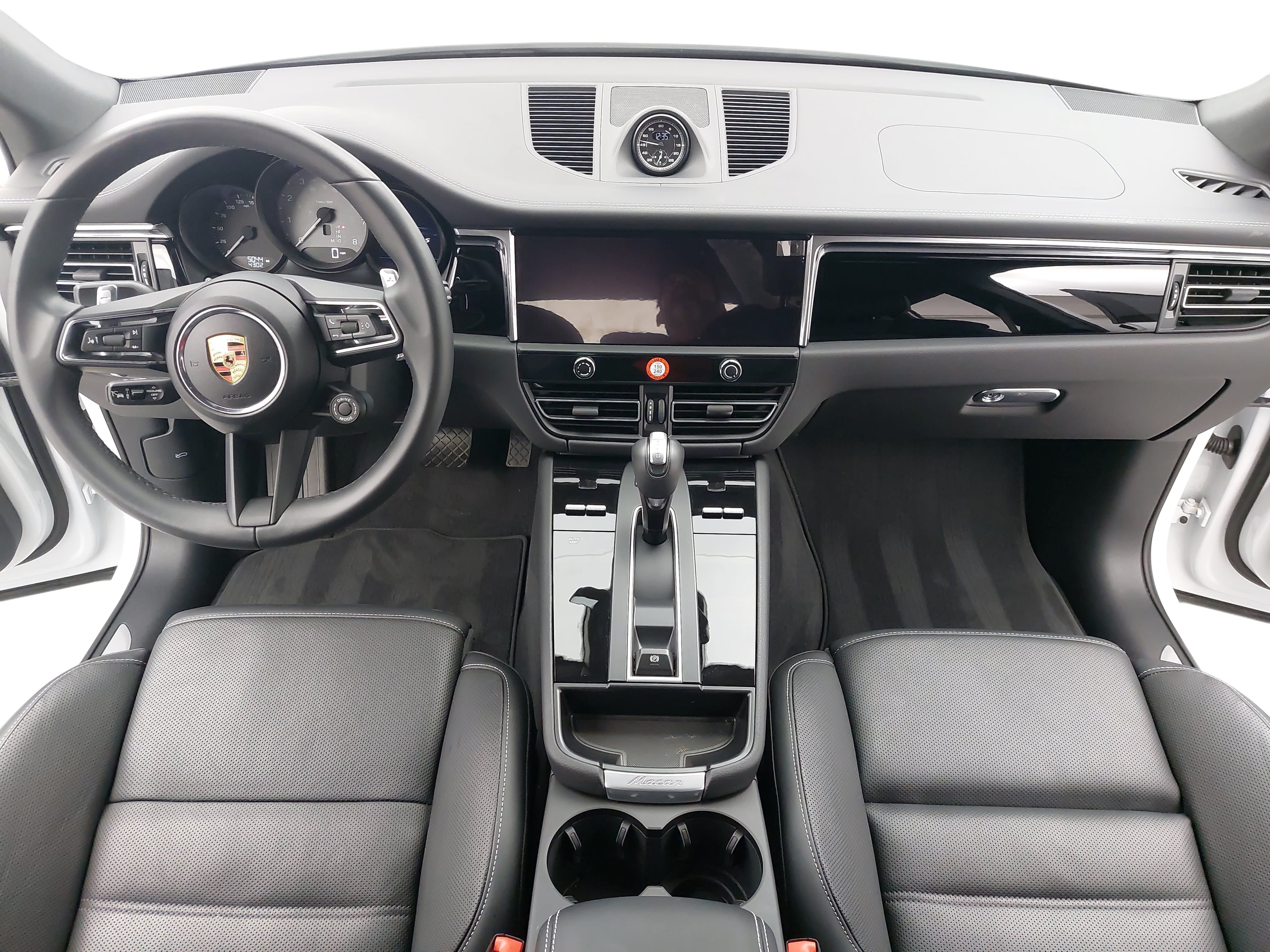 Certified 2025 Porsche Macan S AWD/4WD image 11