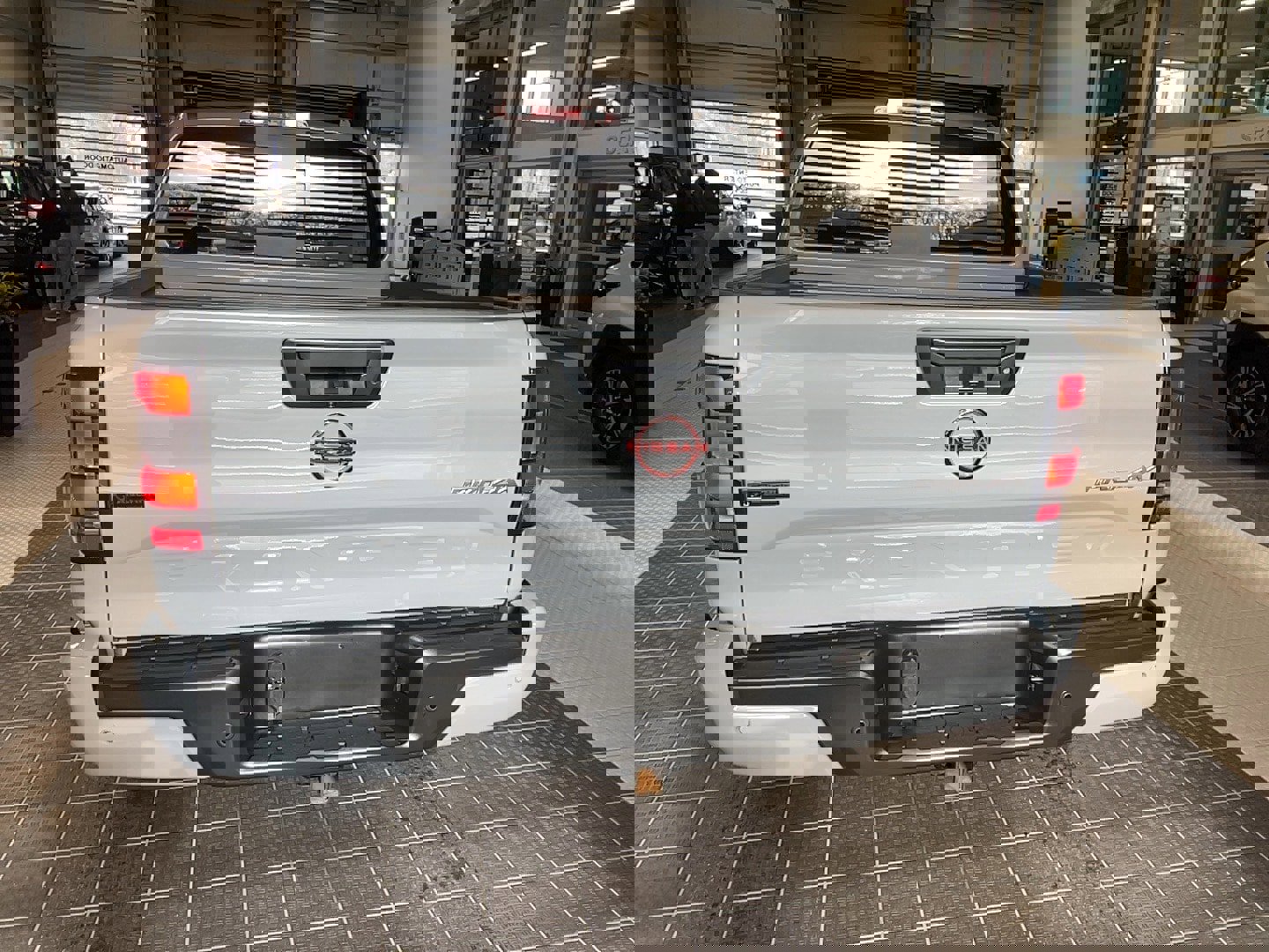 Used 2023 Nissan Frontier PRO-4X w/ Technology Package image 23