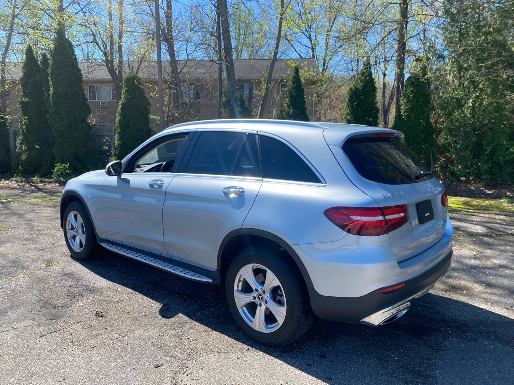 Used 2017 Mercedes-Benz GLC 300 4MATIC image 3