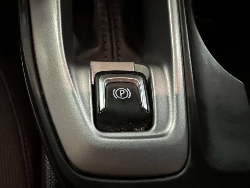 Used 2024 Chevrolet Trax LS w/ LS Convenience Package FWD image 25