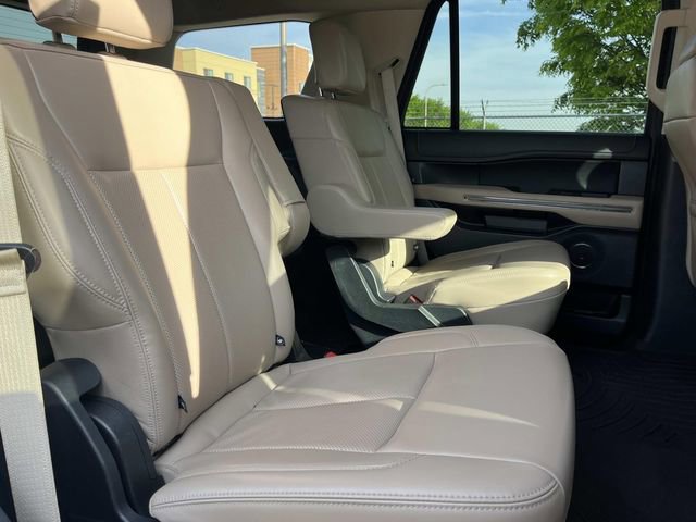 Used 2022 Ford Expedition XLT image 26