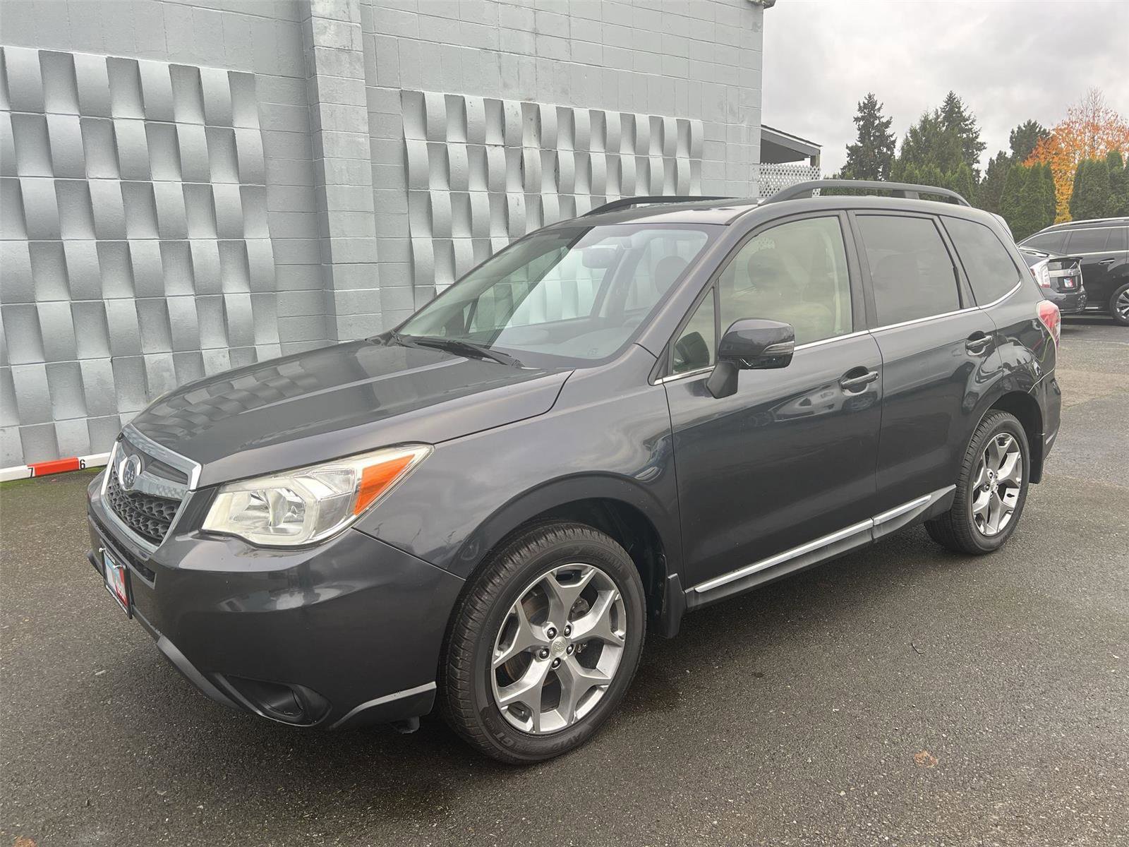 Used 2016 Subaru Forester 2.5i Touring w/ Eyesight & Navigation System