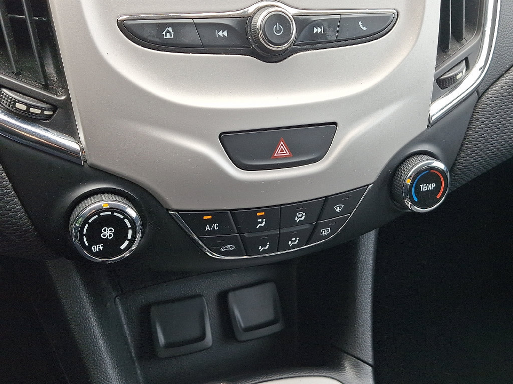 Certified 2017 Chevrolet Cruze LS FWD image 16