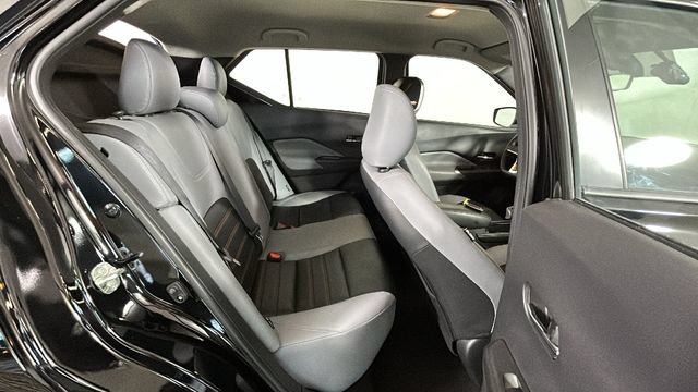 Used 2024 Nissan Kicks SR w/ SR Premium Package FWD image 30
