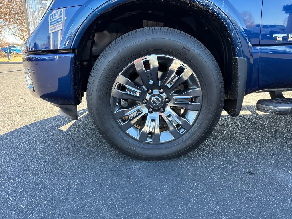 Used 2017 Nissan Titan Platinum Reserve image 14