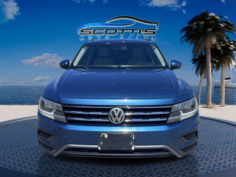 Used 2020 Volkswagen Tiguan S image 2