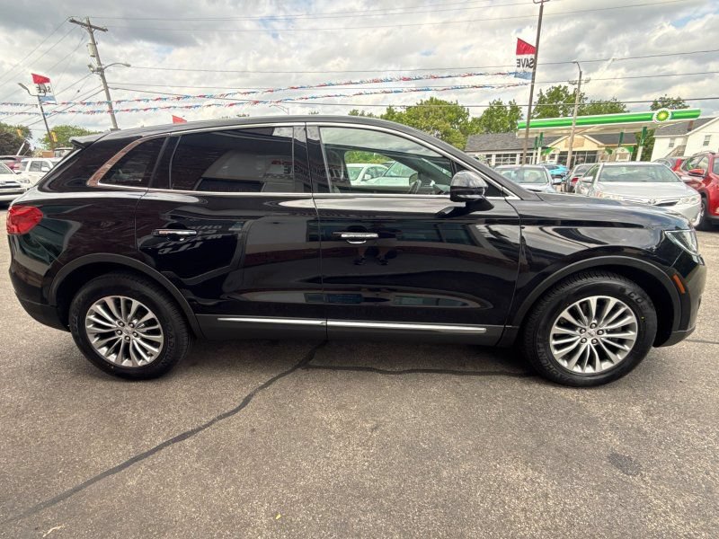 Used 2017 Lincoln MKX Select w/ Select Plus Package AWD/4WD image 4