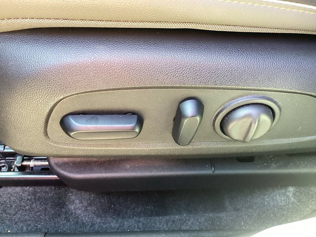 Used 2024 Chevrolet Trax ACTIV FWD image 38