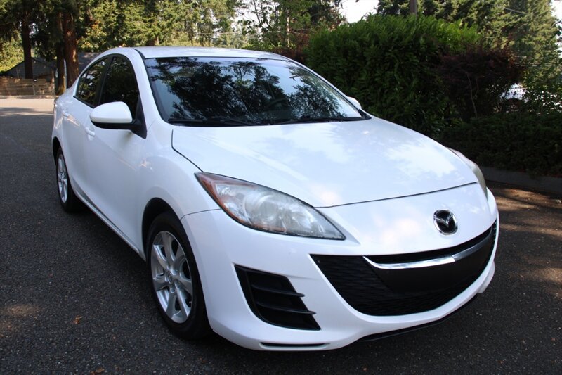 Used 2010 MAZDA MAZDA3 i Touring FWD image 2