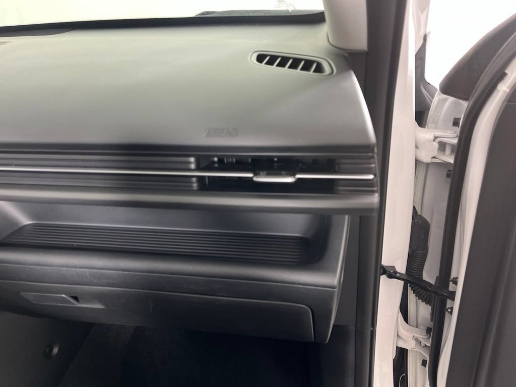 Used 2025 Hyundai Kona SEL AWD/4WD image 13