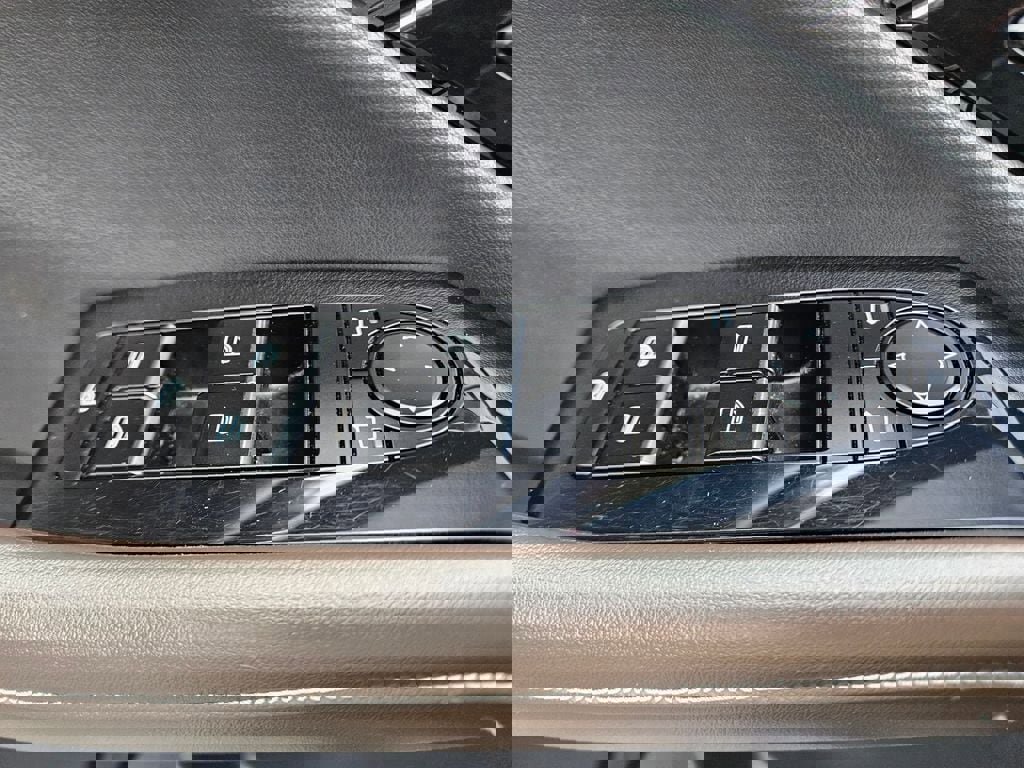 Used 2021 MAZDA CX-30 2.5 Turbo w/ Premium Package image 16