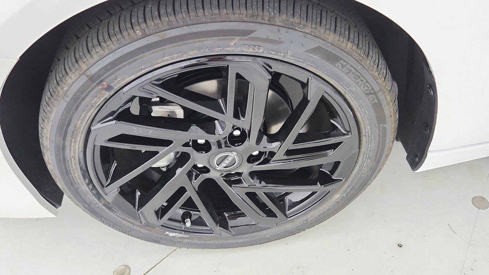 New 2027 Nissan Sentra SR w/ SR Premium Package FWD image 37