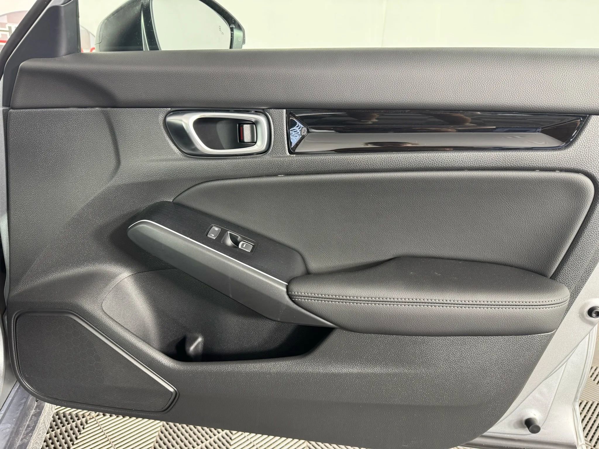 Used 2025 Honda Civic Sport Touring image 43