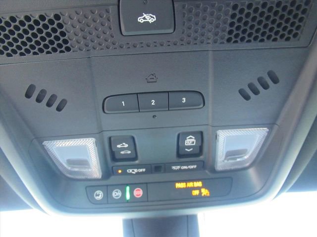 Certified 2024 Cadillac XT6 Sport w/ Technology Package image 32