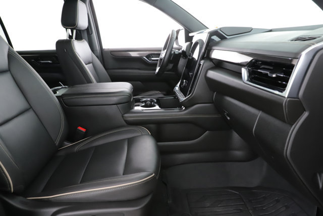 Used 2025 GMC Yukon Elevation AWD/4WD image 34