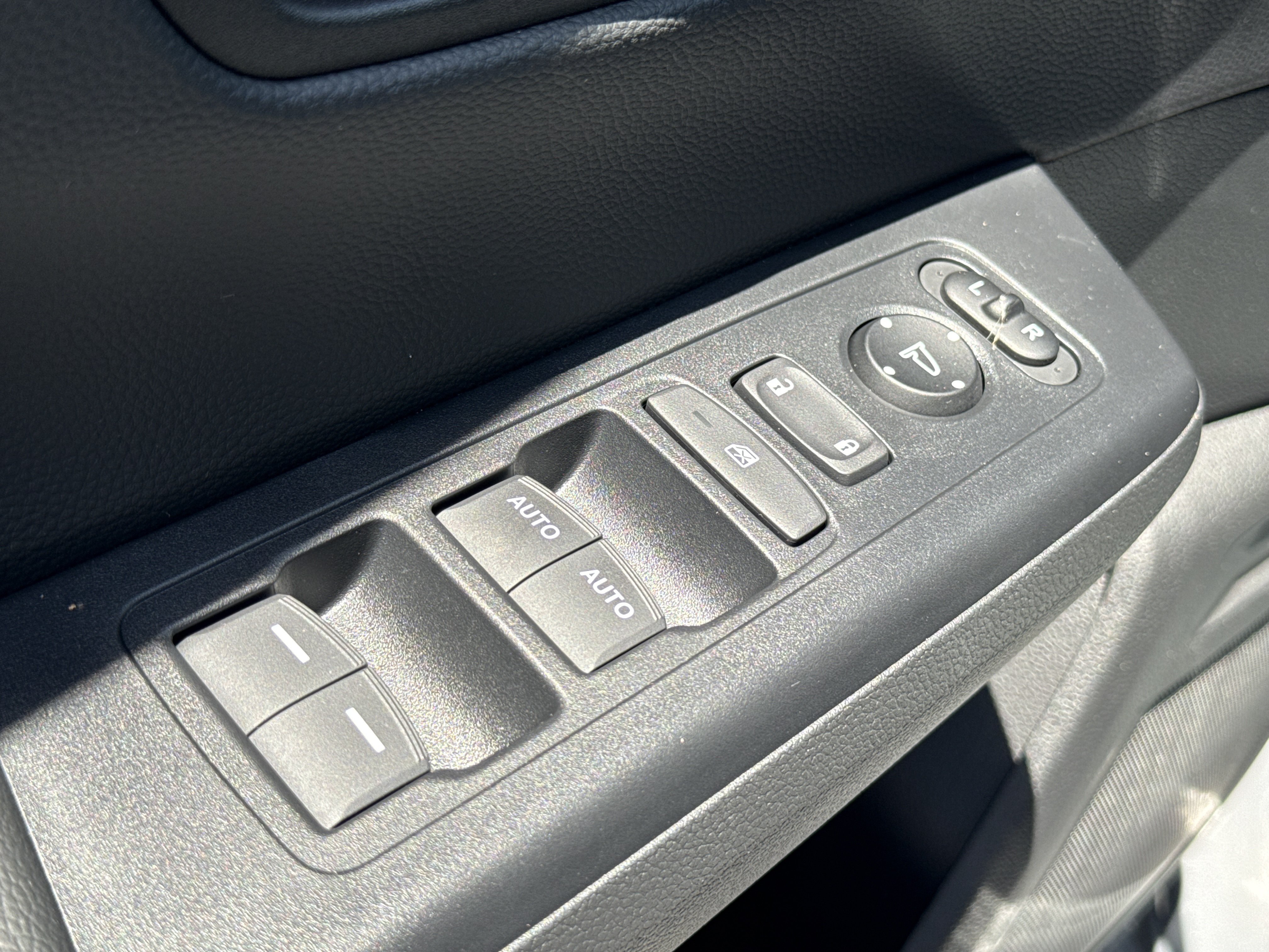 Certified 2026 Honda CR-V Sport image 25