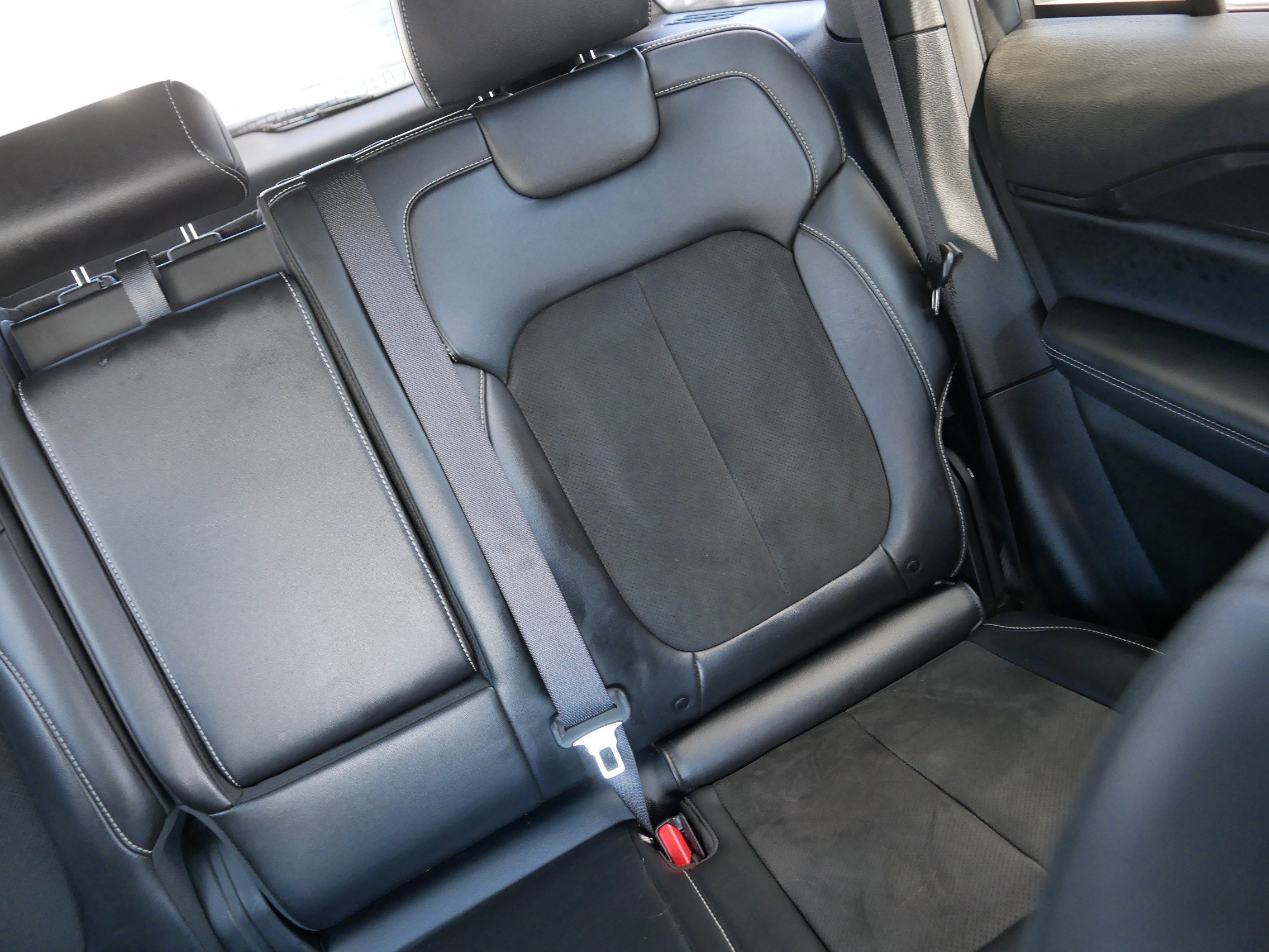 Used 2022 Jeep Grand Cherokee Altitude AWD/4WD image 14