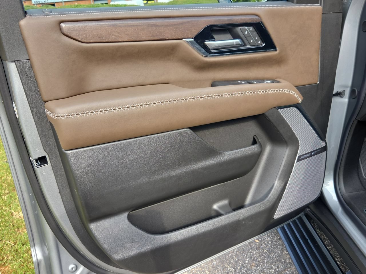 New 2026 GMC Yukon XL Denali Ultimate AWD/4WD image 23