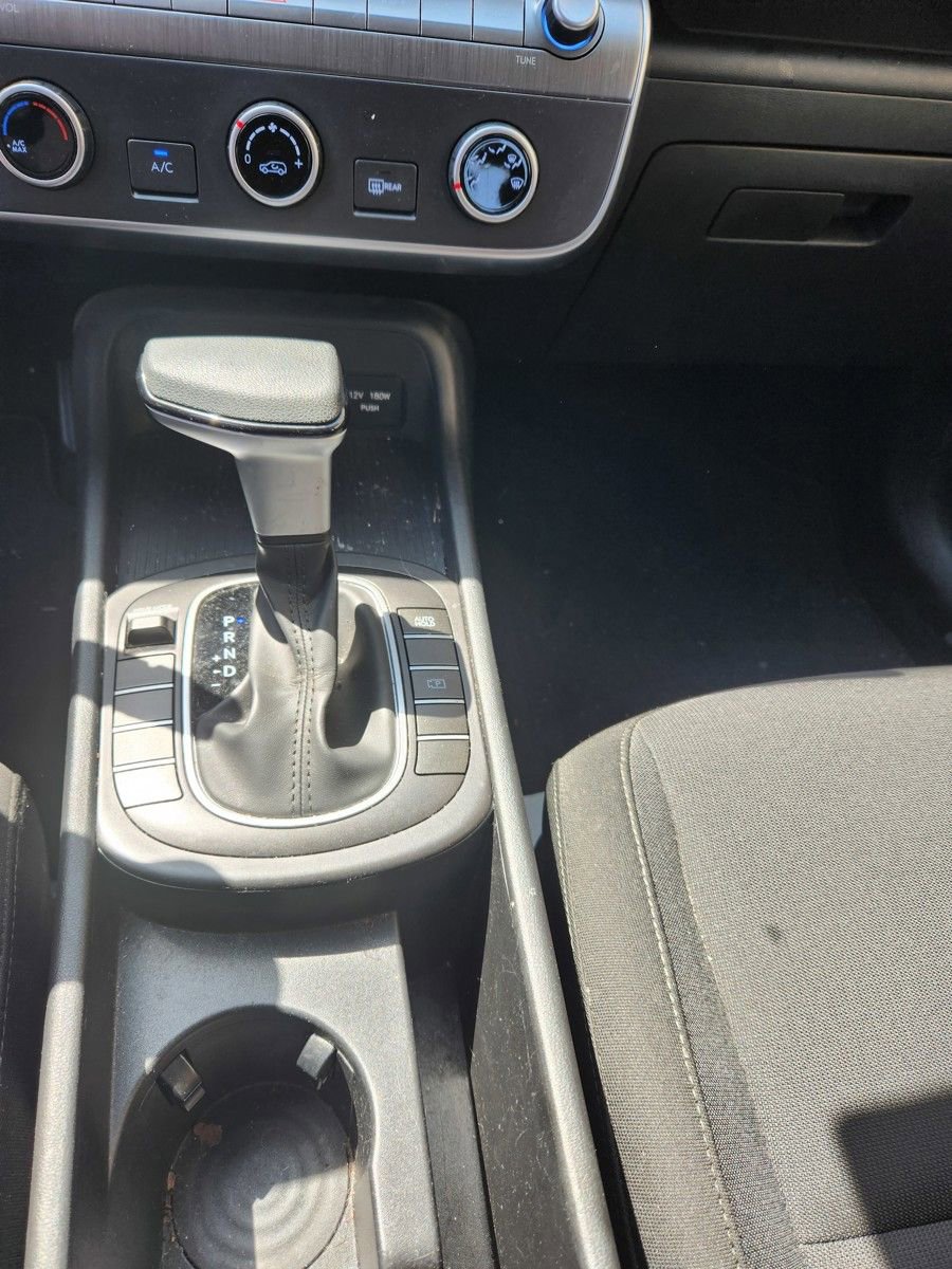 Used 2024 Hyundai Kona SE FWD image 15