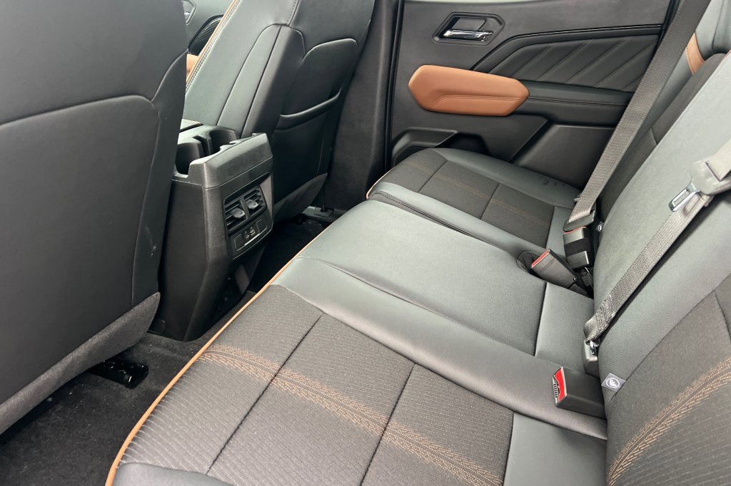 New 2026 GMC Canyon AT4 image 9